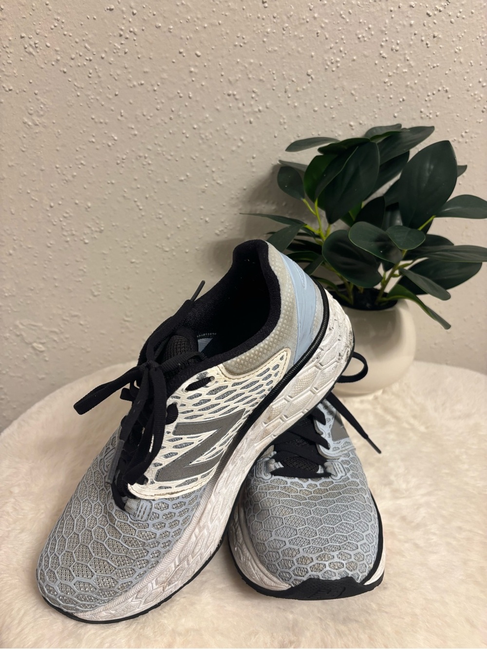 New Balance Women's Gray and Black Mesh Running Sneakers